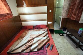 Hotel Silver Palace, New Delhi 3